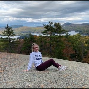 Meet your Posher, Alexia